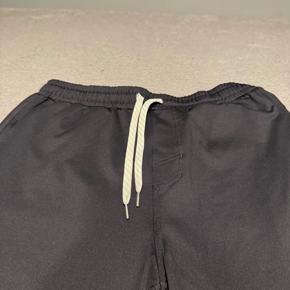 Vuori Men's Sunday Performance Jogger #V4020 Color Black Size Small - Picture 3 of 14
